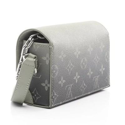 Louis Vuitton Wearable Khaki Green Steamer Leather Wallet Shoulder
