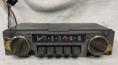 Vintage 1960 s AMC Rambler Radio 62937/ 14 MR Untested