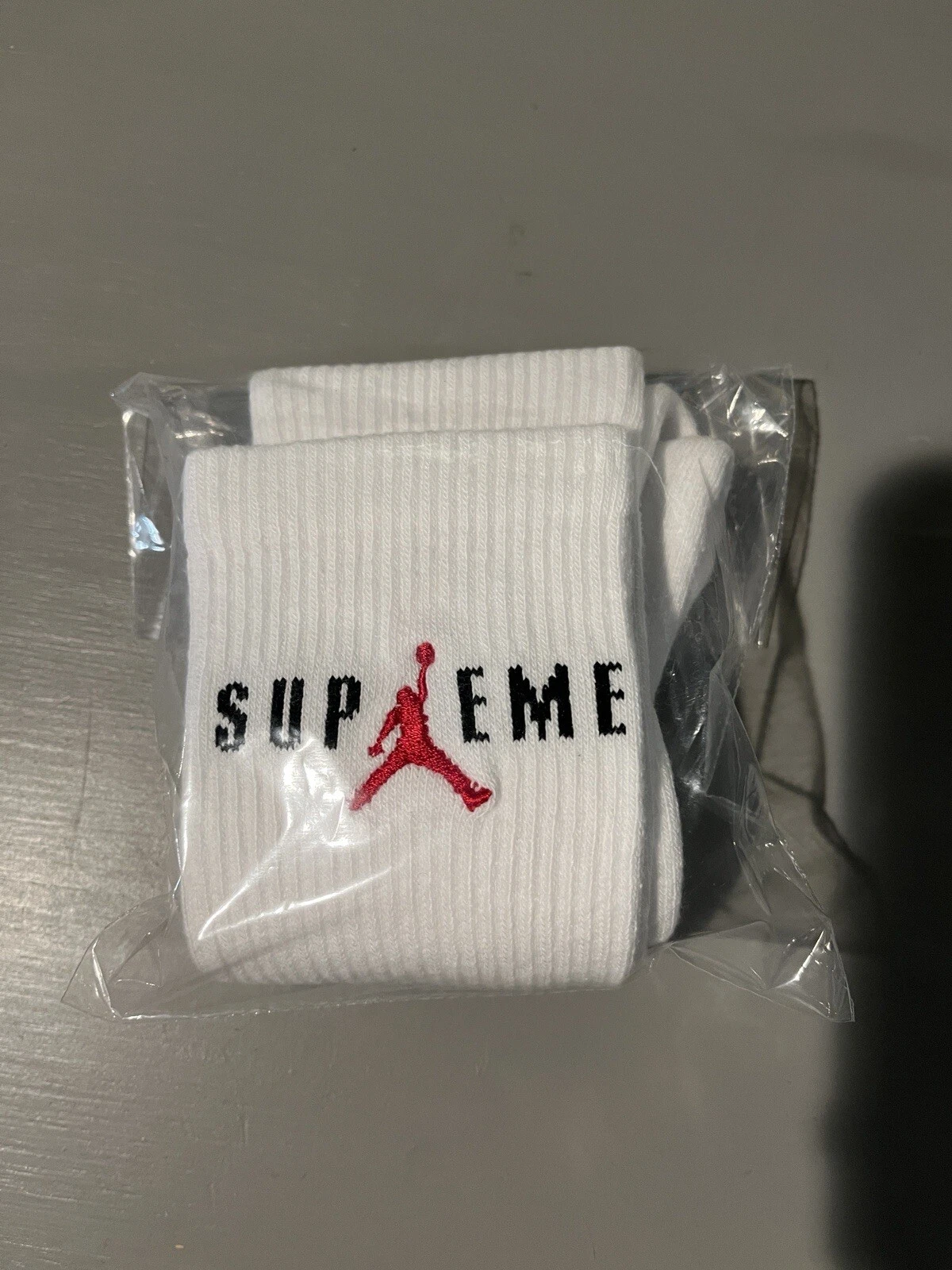 Chaussettes Supreme Jordan Crew 1 PAIRE UNIQUE extra large blanc Jumpman à la main 2024