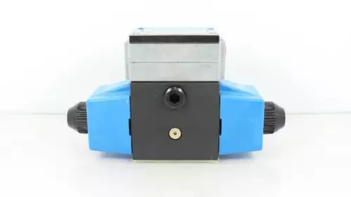EATON DG4S4LW-012C-B-60 02-119493 NSNB - DIRECTIONAL VALVE