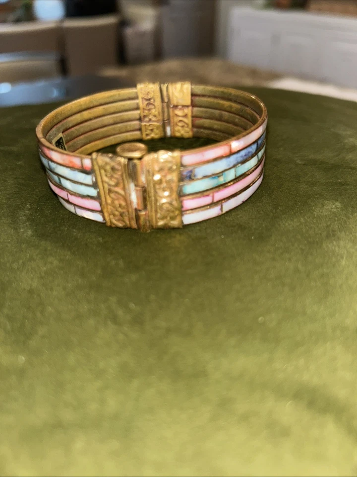 Vintage Bangle Brass Metal & Abalone Mother Of Pearl Hinged Pin hippie MCM fun - Image 2 of 4