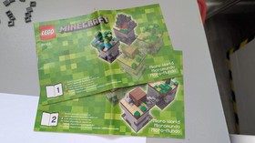Lego Minecraft Microworld 21102 complete with manual and spares
