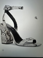 NWT and Box MICHAEL Michael Kors Women's Merriam Block-Heel Sandals MSRP 150.00