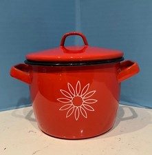 VTG. COUNTRY COOKERY BY STERNO ORANGE ENAMEL W/ FLOWER COVERED POT 1.5 QT.MEXICO
