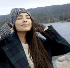 NWT Rebecca Minkoff Marled Chunky Knit Hat & Arm Warmer Set Black & White