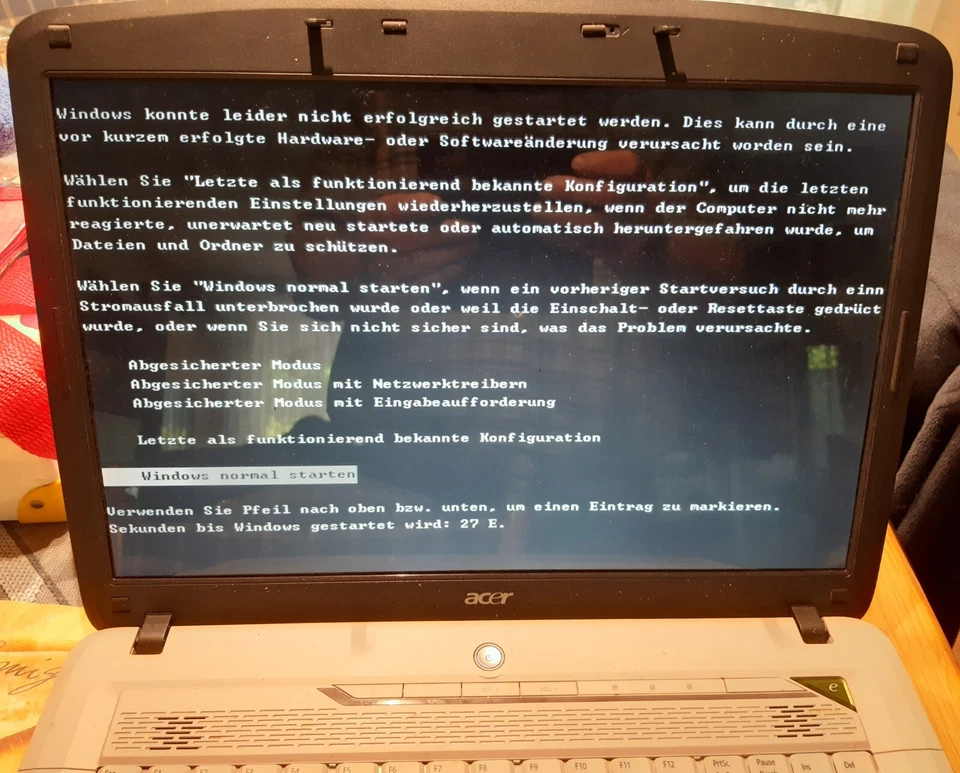 15" Laptop Notebook Acer Defekt - Bild 2 von 4