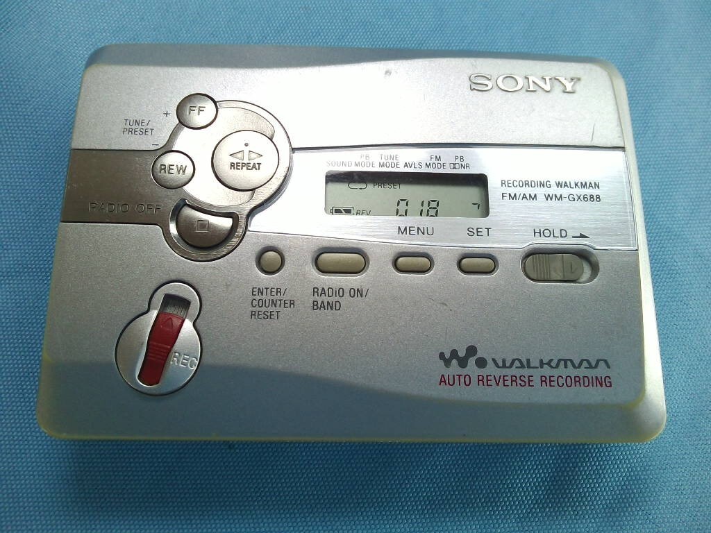 SONY WM-GX688 WALKMAN カセットレコーダー SONY WM-GX688 Recording Walkman Radio Cassette Recorder From