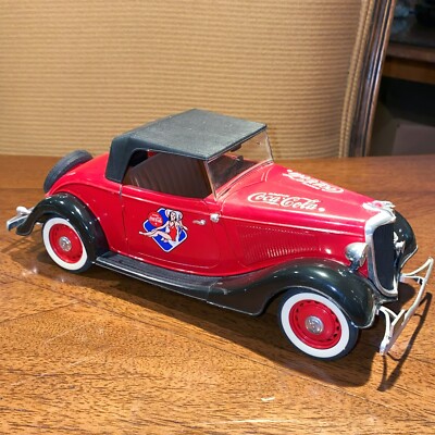 Solido Ford V8 Roadster 1934 Coca-Cola Red & Black Model Car 1/19