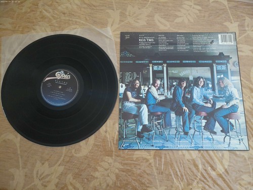 REO Speedwagon – R.E.O./Two LP 1981 Japan NM/NM - Foto 2 di 4