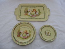 ANCIENNE DINETTE JEUX POUR ENFANT PLATEAUX ET PETITES ASSIETTES EN METAL