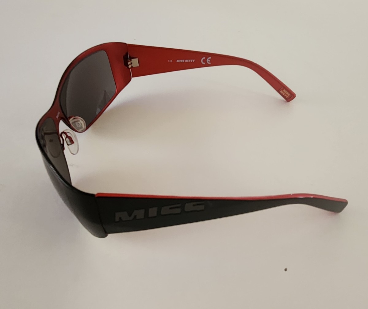 MISS SIXTY SUNGLASSES MX 175S B5 BLACK WITH RED AND DARK GRAY LENS