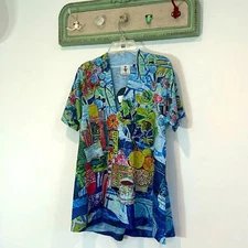 Inoah art to wear sketch whimsical short sleeve v neck graphic T-shirt small new