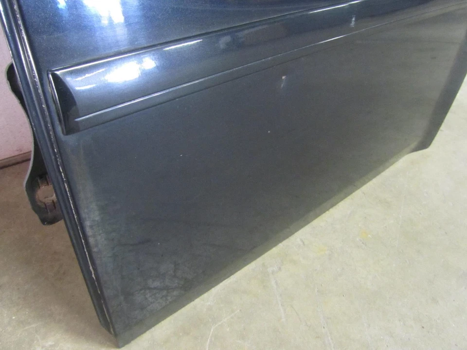 05-10 CHRYSLER 300 Left Rear Driver Side Door Green Tint Glass Black Pearl PXR - Image 4 of 4