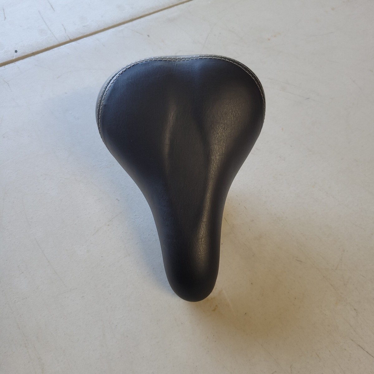 Siège de vélo,C2--Selle De Vélo De Route Confortable, Souple, Large Et