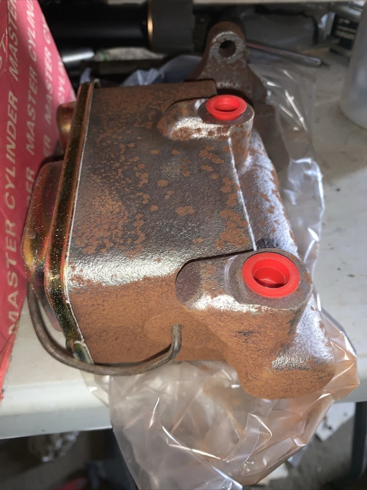 NORS Bendix cilindro maestro 1496 Buick Chevrolet Oldsmobile Pontiac 1972-71’ Foto 3 de 4