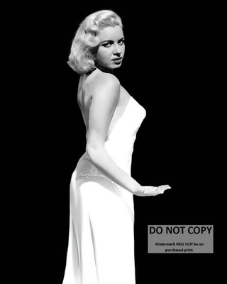 JEANNE CARMEN IN ''PORTLAND EXPOSE'' - 8X10 PUBLICITY PHOTO (SP-411)