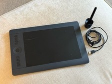 Wacom Intuos Pro Medium Pen Tablet With Touch PTH-651