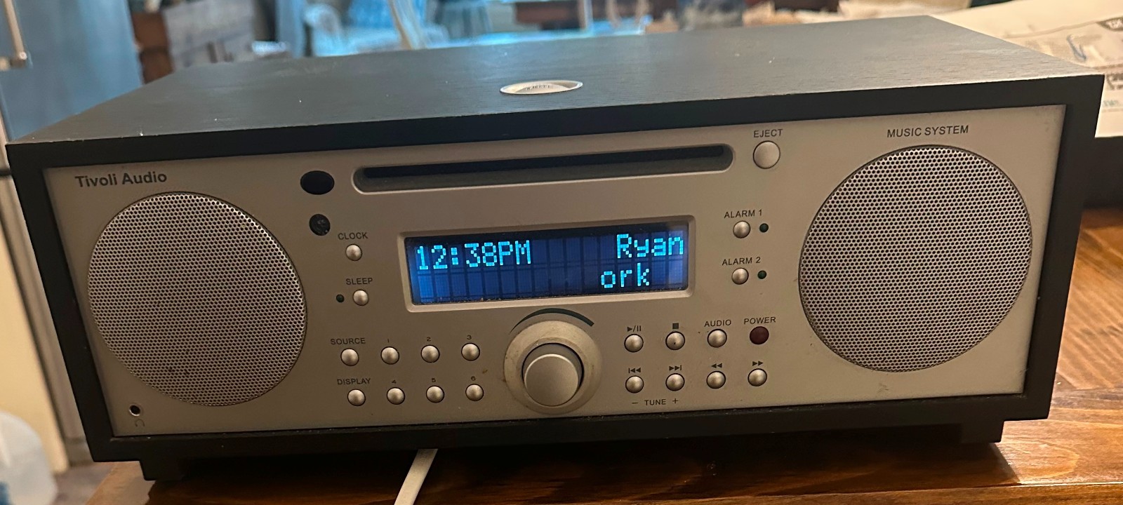 Vintage Tivoli Music System Digital AM/FM/CD HI-Fi System Wa