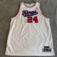 Law of Cards: NBA, MLB, NHL, CLC Go After More Alleged Memorabila Counterfeiters 21