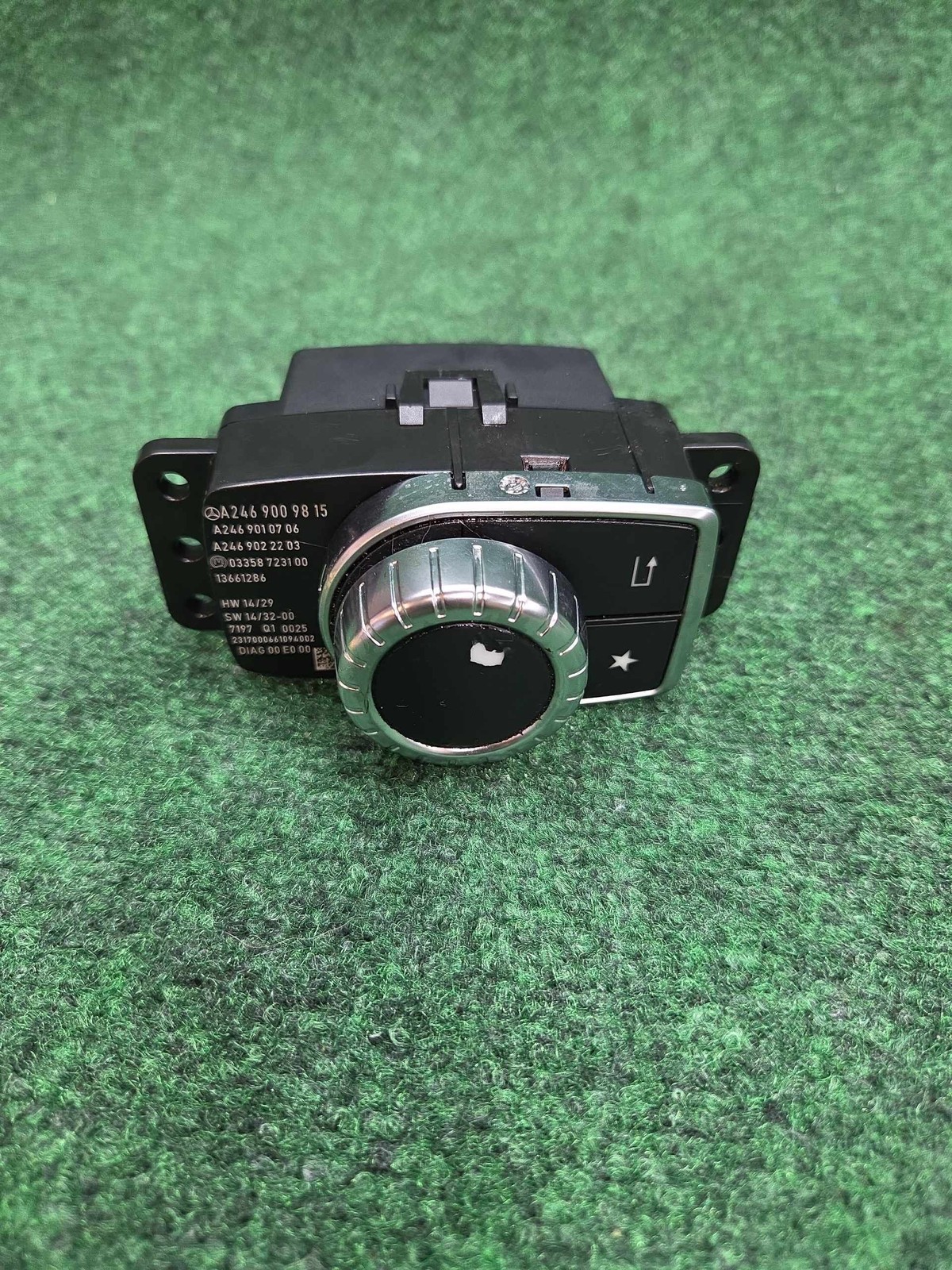 2014-2019 Mercedes Benz Cla 250 Audio Command Switch Unit Oem A2469009815