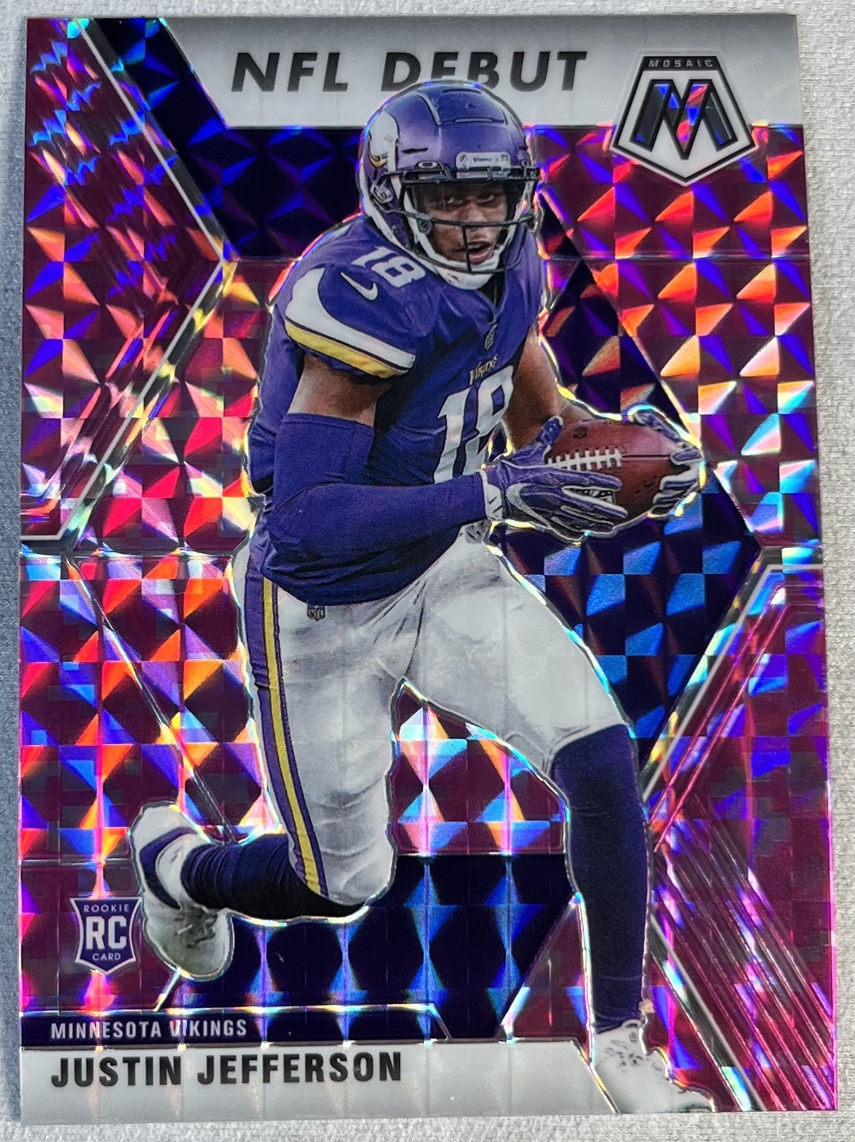 2020 Panini Mosaic - NFL Debut Justin Jefferson #270 Camo Pink Mosaic Prizm (RC)