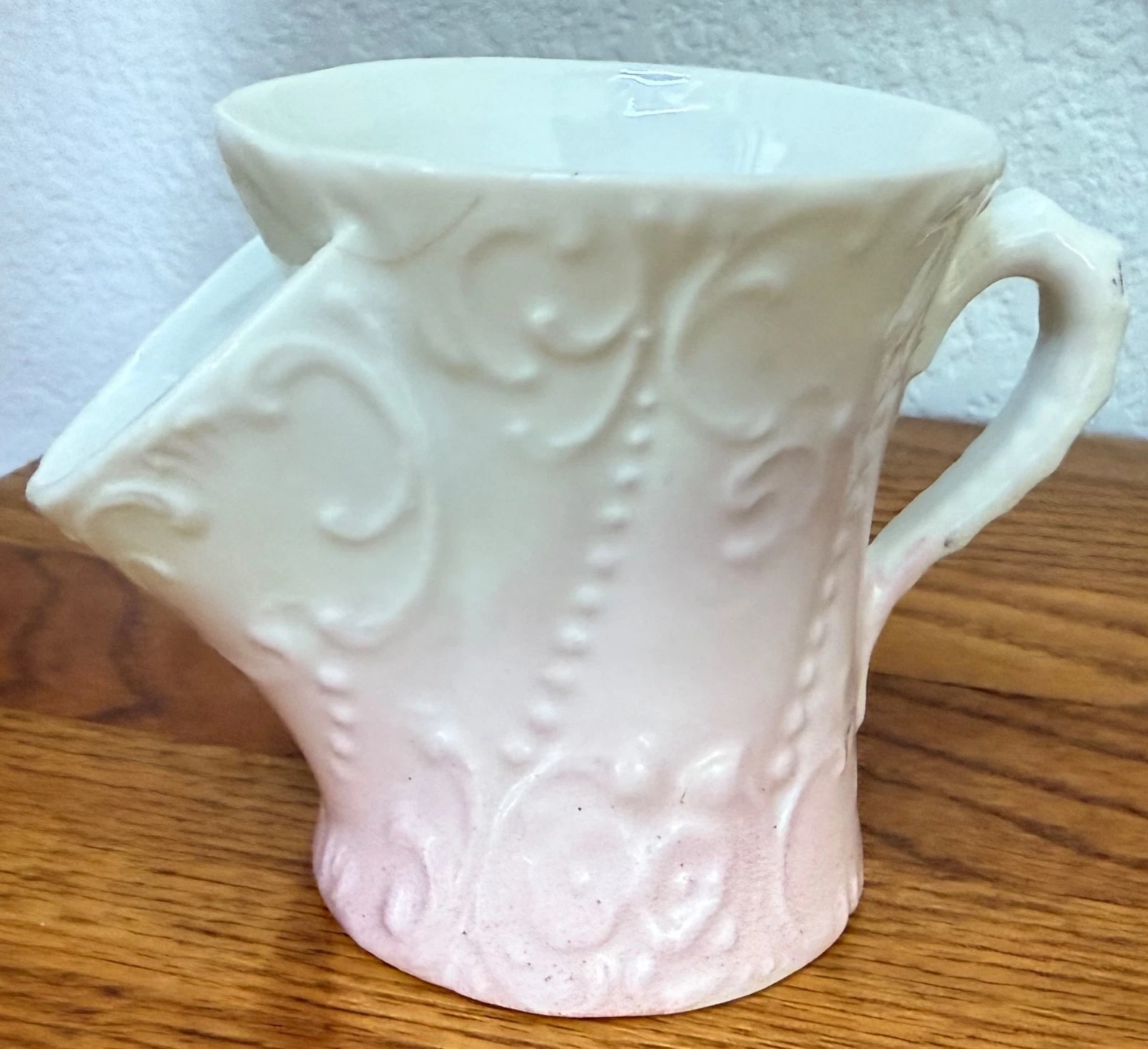 Antique Porcelain Egg Separator Pink and White 3 7/8” Very Unique
Opens in a new window or tab
