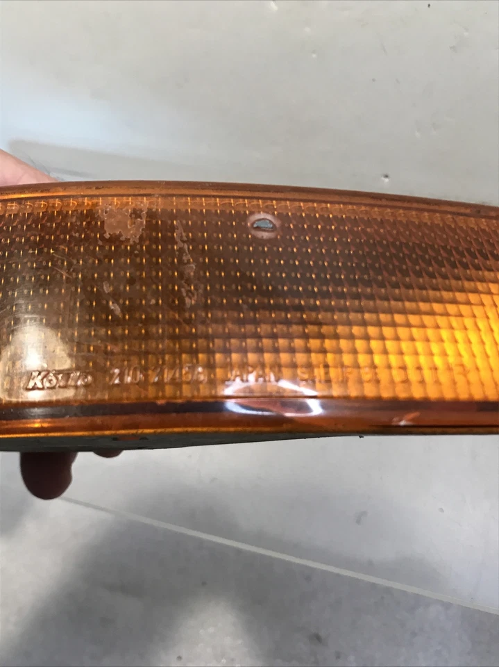 1991 Geo Storm Front Right Turn Signal Lens - Image 3 of 4