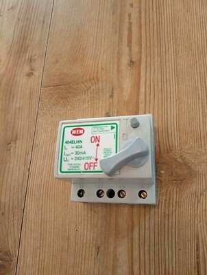 MEM 404ELHN 40 Amp 30 mA RCCB RCD Schalter Leitungsschutzschalter getestet SCHNELL VERSCHICKT 