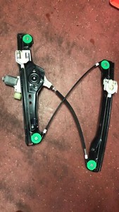 BMW 3 E90 318d Türfensterheber vorne rechts 7140588 7060266 6927028