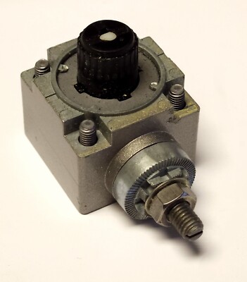 SCHNEIDER ELECTRIC TELEMECANIQUE ZCKE05 Limit Switch Operating