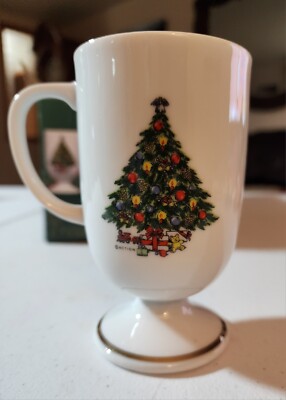 Fine Porcelain Footed Mugs Hand Painted 24K Gold Trim Set Of 4. 1987 Vintage