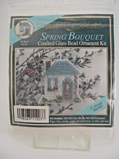 Mill Hill Counted Glass Bead Kit  Spring Bouquet  COTTAGE  Pin or Ornament