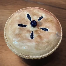 Vintage Blueberry Pie Keeper Dish With Lid 10” Ceramic Covered Bakeware Retro