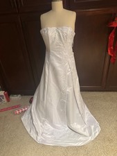 wedding dress size 5. Simple ALine