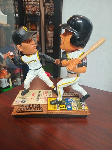 Roberto Clemente Jason Kendall Duel Foco Bobblehead Pittsburgh Pirates