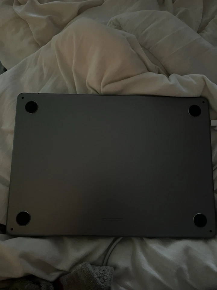 Apple MacBook Air 13 in 2022 Space Gray/Apple M2 3.49 GHz, 256 GB 8 GB 8-Core - Image 3 of 4