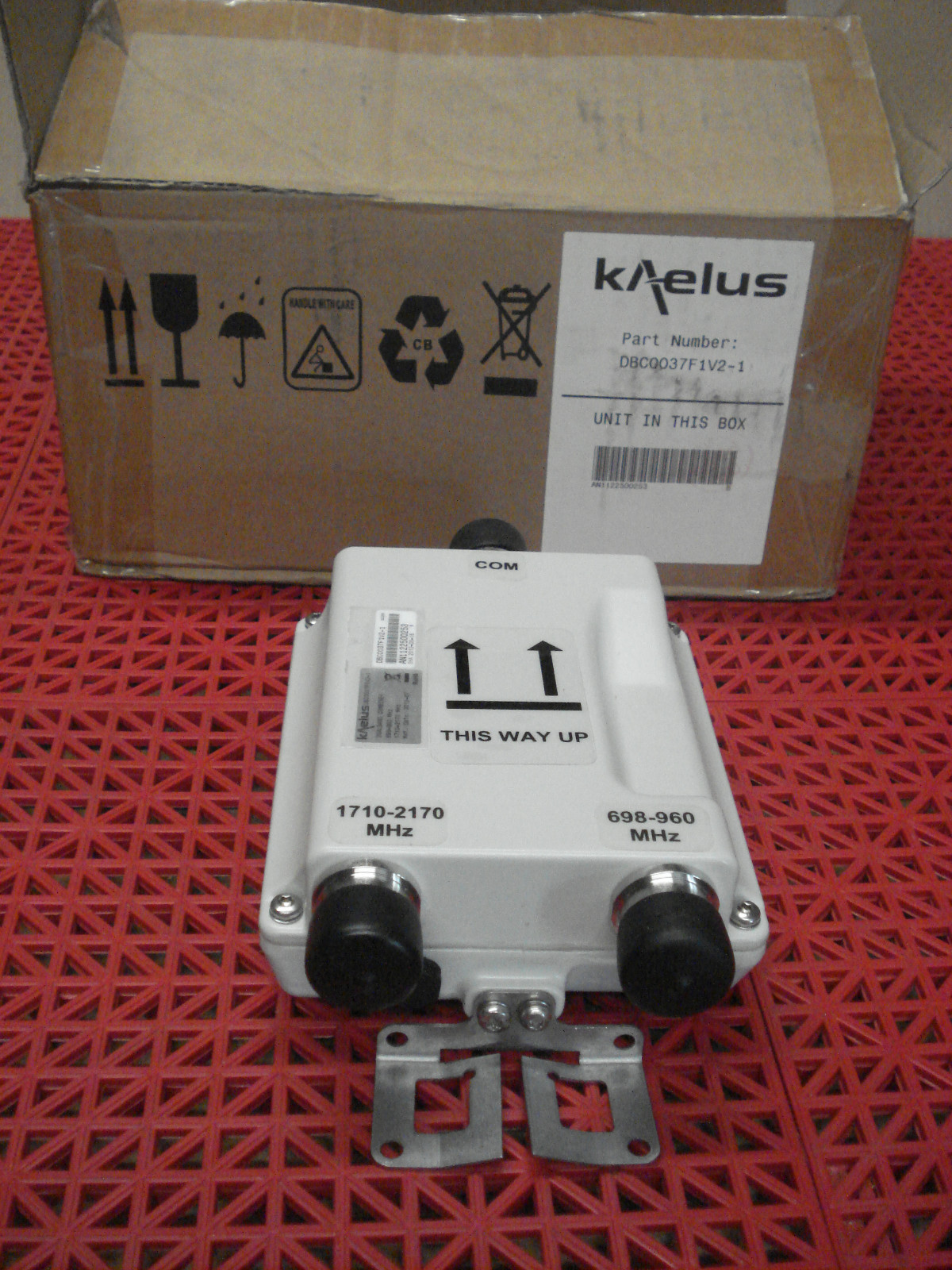 Kaelus DBC0037F1V2-1 Dualband Combiner 698-960mhz 1710-2170mhz NEW