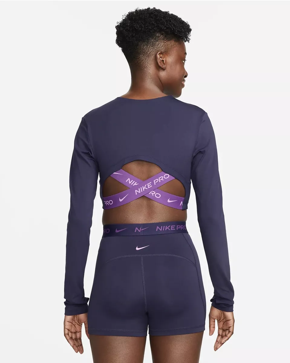 Nike cropped long sleeve top 2025