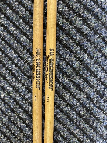 1 paio (2 pezzi) bacchette Vic Firth American Classic 5A punta legno vintage - Foto 2 di 3