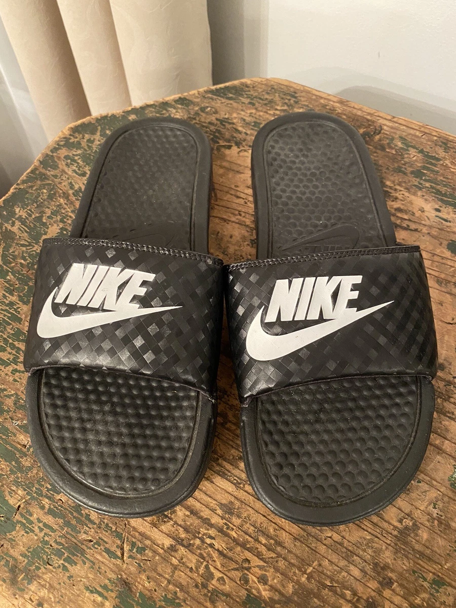 Nike women's slide top sandals size 8