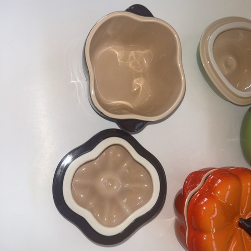 LeCreuset Set Of 4 Mini Petite Vegetable Casseroles Fruit Cocottes W/ Lids - Picture 10 of 14