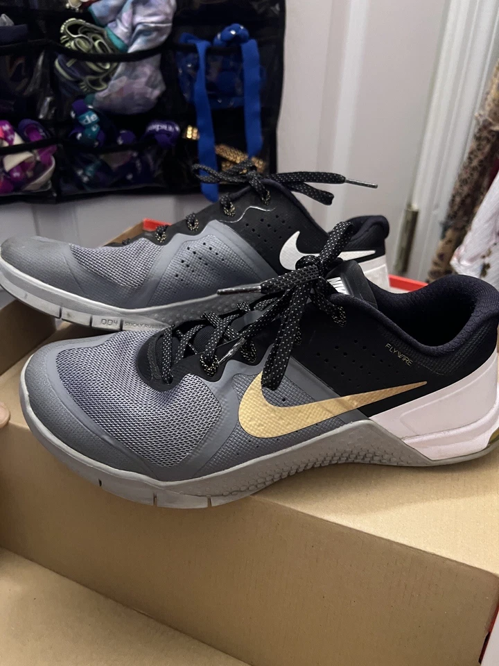 Size 9 - Nike Metcon 2 Black Iron Grey Gold - New With Box - Image 2 of 3