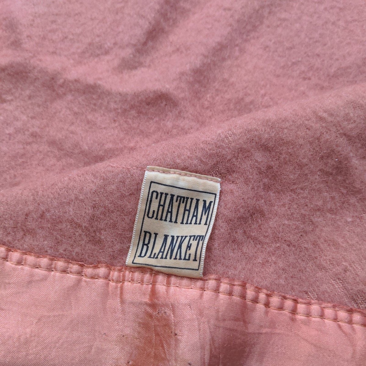 Chatham Blanket Pink Size 77x70 Satin Trim Vintage Knit