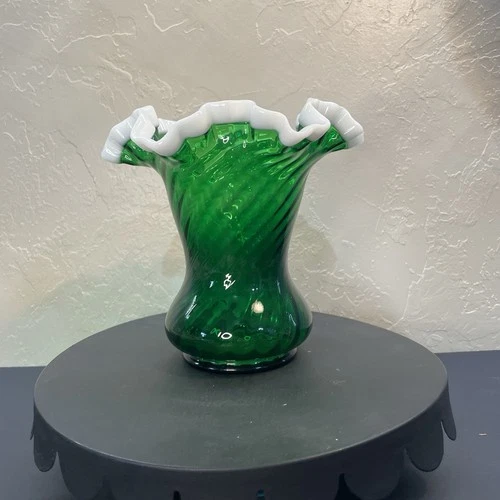 Vintage Fenton Green Snow Crest Vase,Deep Forest Green Glass, Swirl, 1950s, Used