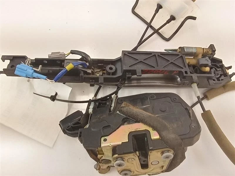 Infiniti G35 2007 actuador derecho pasajero con mango plateado fabricante de equipos originales usado probado  Foto 4 de 4