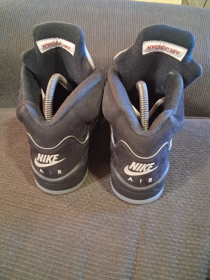 Nike Zapatos Mujer 7.5 Juvenil 6Y Air Jordan 5 Retro OG Negro Metálico Reimaginado Foto 4 de 4