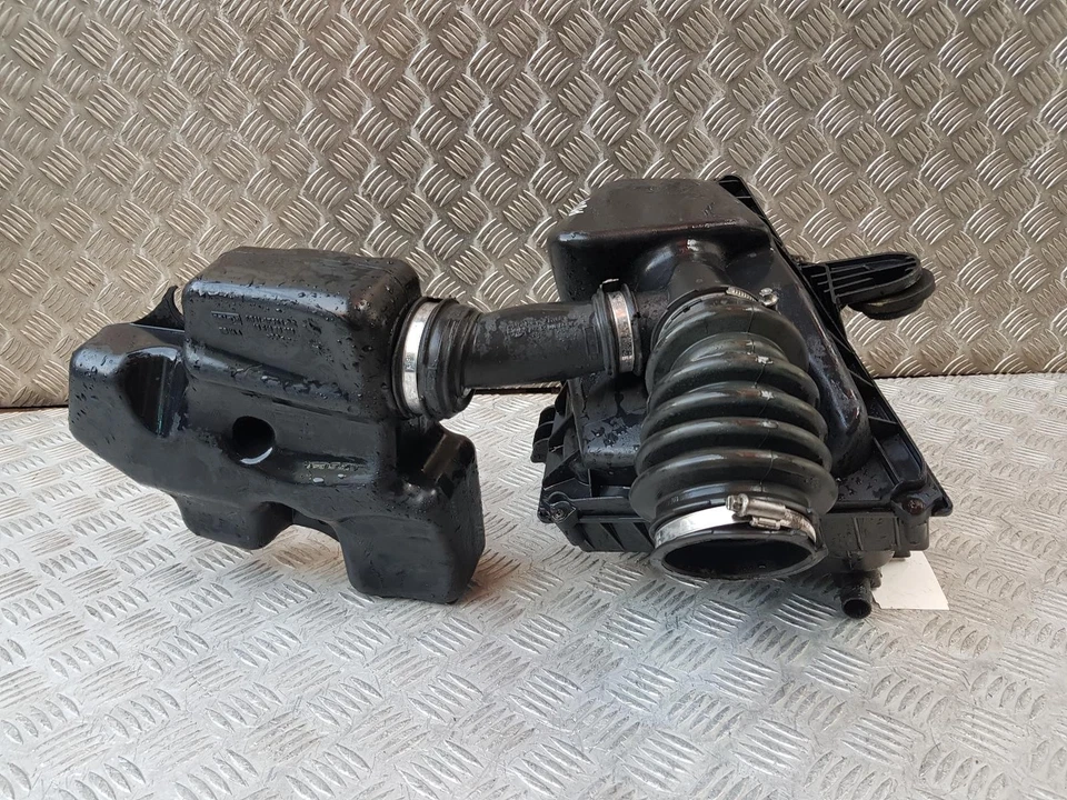 FORD S MAX AIR FILTER HOUSING 2.3L PETROL MK1 2008 - Image 4 of 4