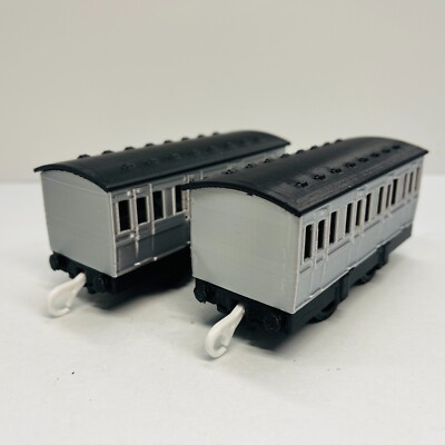 CUSTOM MADE SILVER PASSENGER COACH Trains Works on TrackMaster and Tomy Tracks