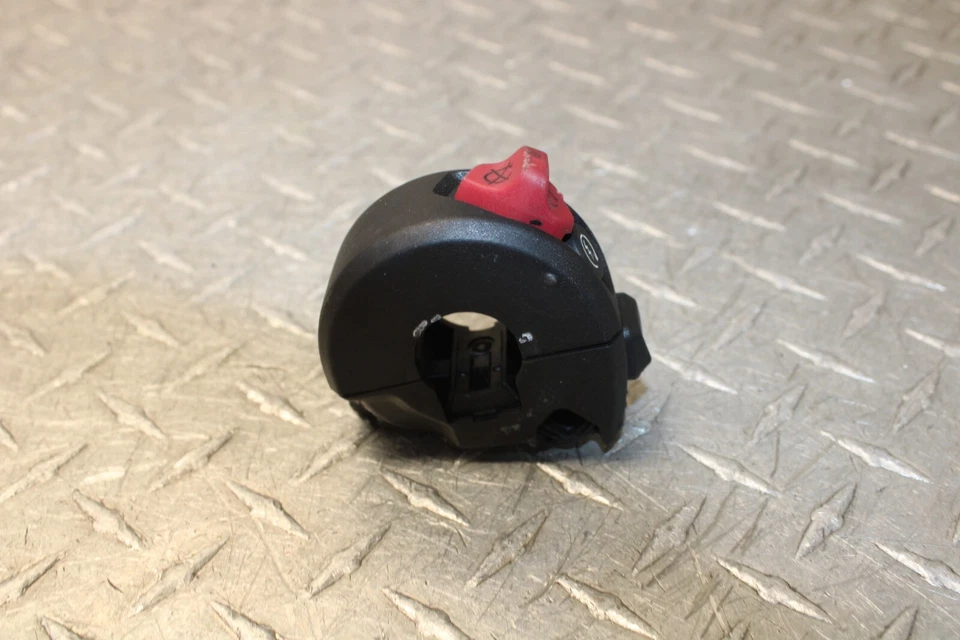 18 / 22 Ducati Panigale 1100 V4 / V4S Right On Off Switch Kill Switch OEM - Image 4 of 4