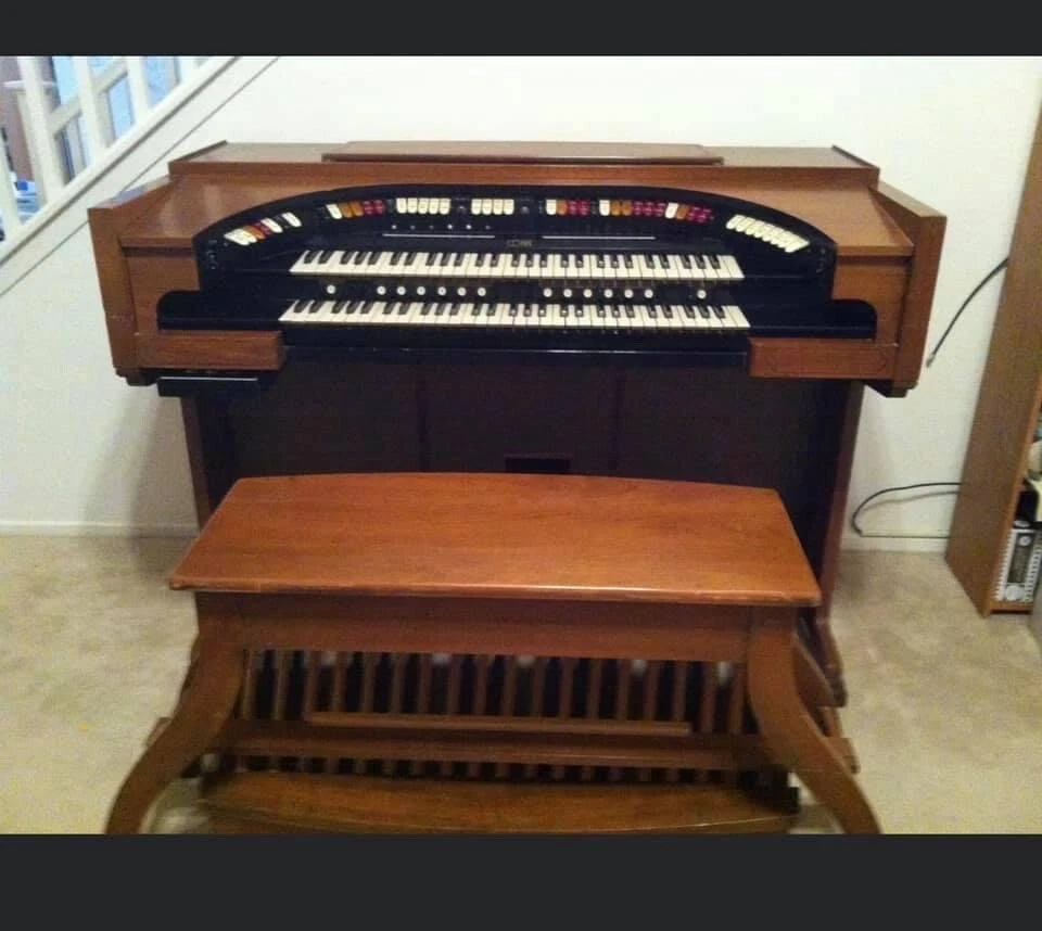 CONN Deluxe Theater Organ used instrument 85 functioning